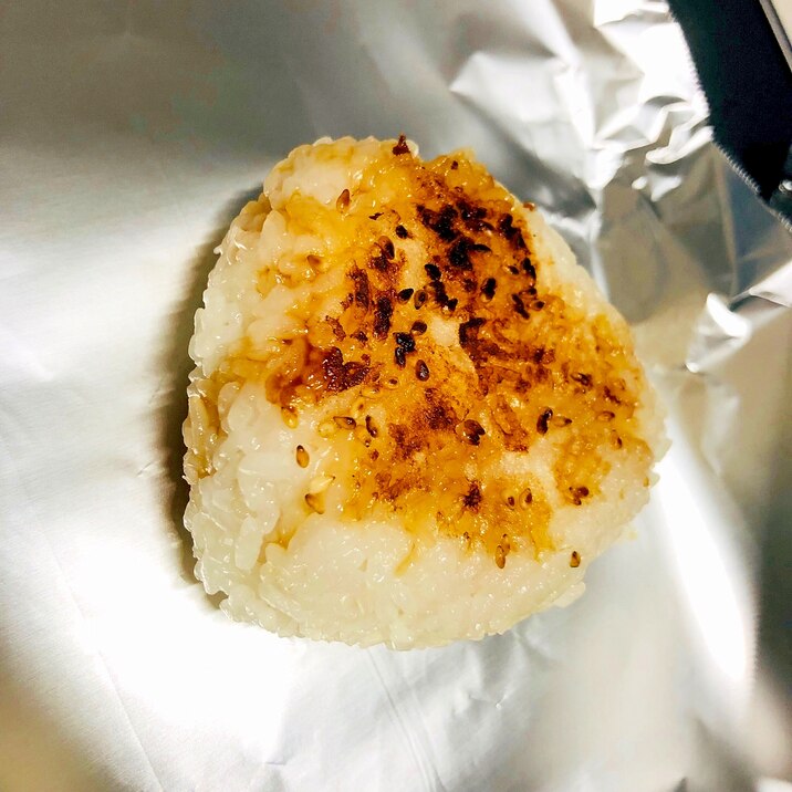 わさび醤油の焼きおにぎり